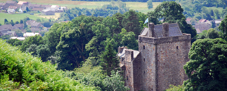 Château de Campbell - By Robert Young via Wikimedia Commons