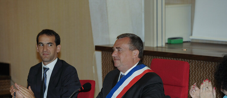 Olivier Carré est élu maire d'Orléans