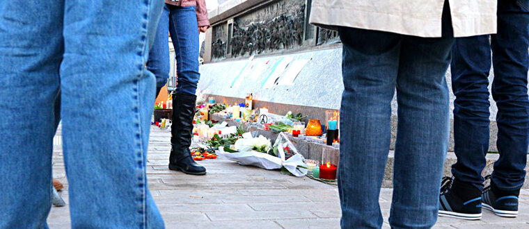Hommages aux victimes des attentats parisiens