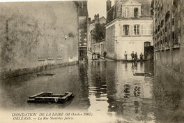 Octobre 1907 : inondation rue Stanislas Julien à Orléans